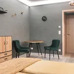 Grand Apartment *