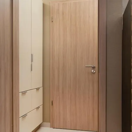 Grand Apartment *