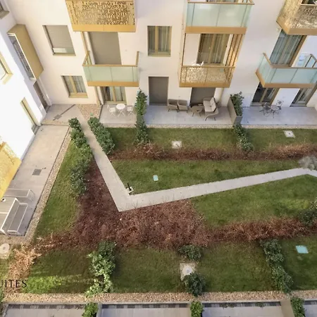 Grand Apartment *
