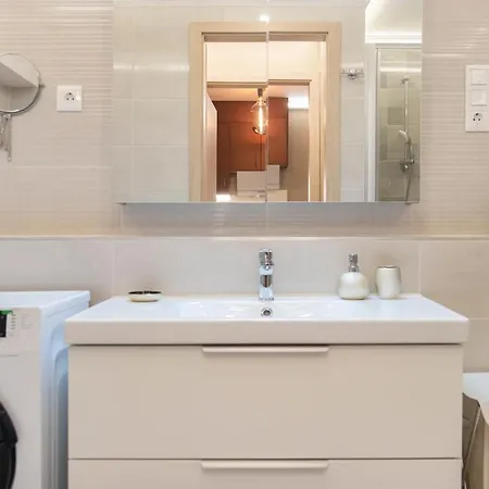 Grand Apartment *